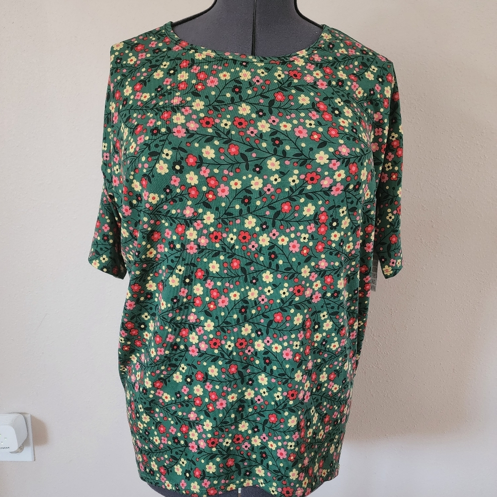 New LuLaRoe Tunic Shirt